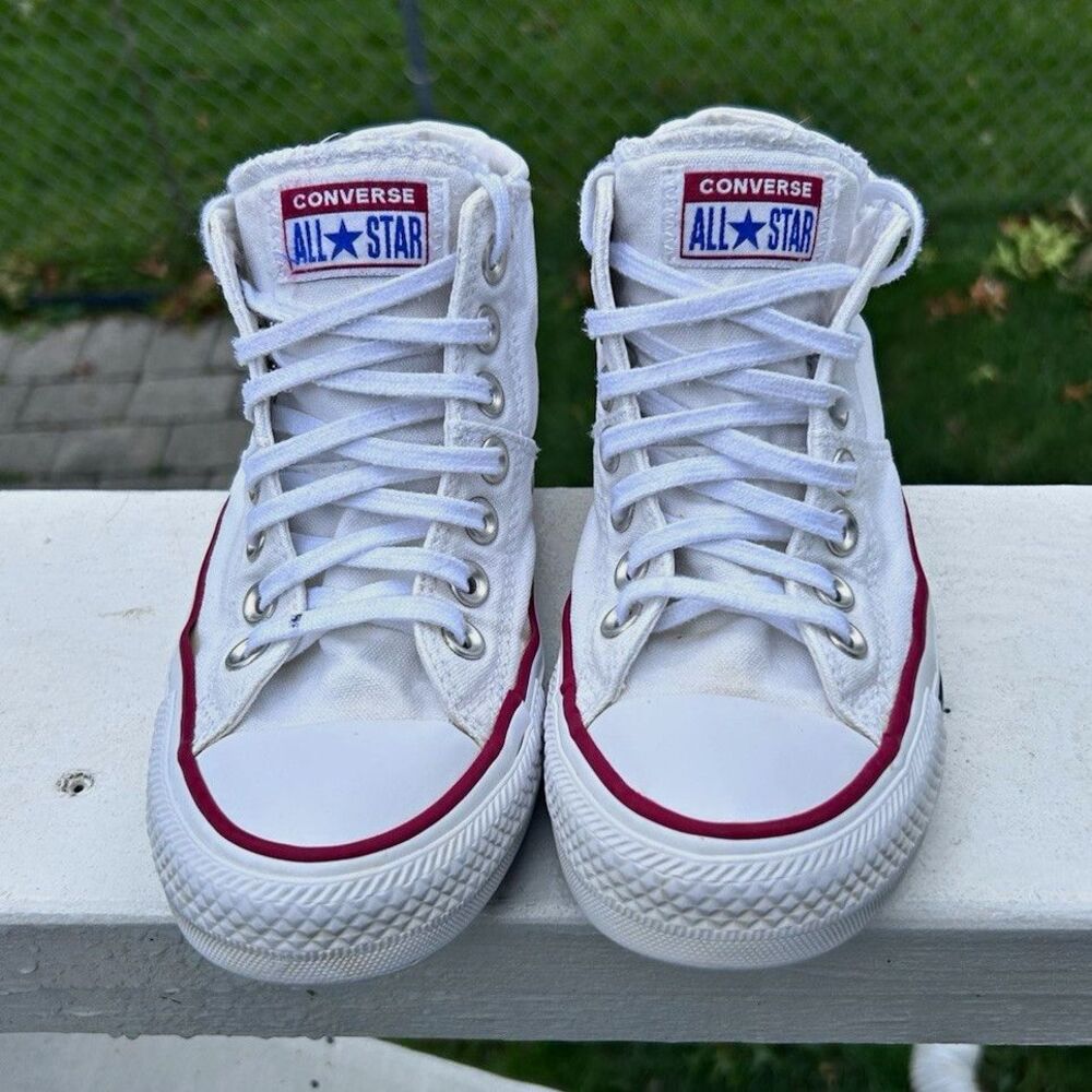 Converse Chuck Taylor All Star High Top Women’s White Sneakers Size 6 Classic